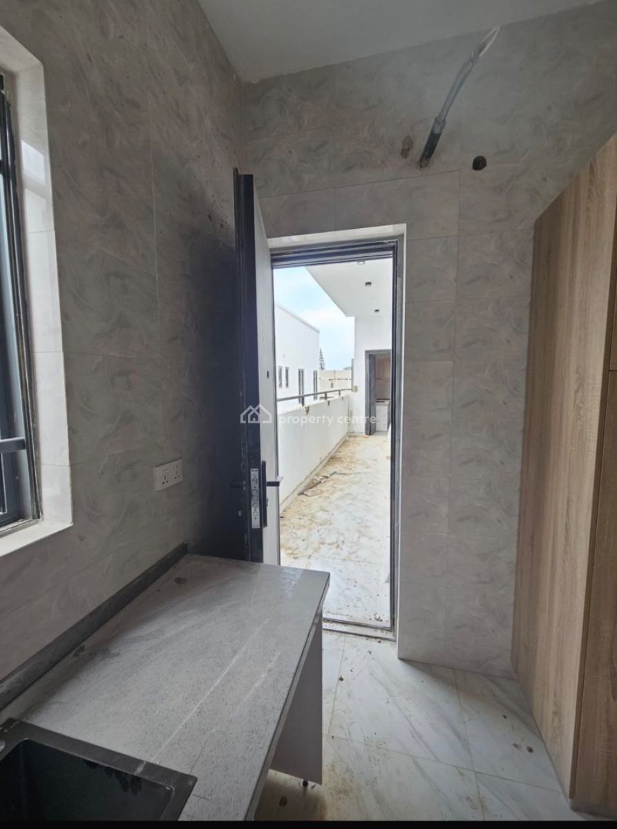 Nice and Spacious Apartment, Adeniyi Jones, Ikeja, Lagos, Flat / Apartment for Sale