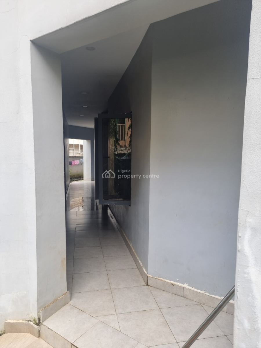 6 Units of 3 Bedrooms Luxurious Flats with Boys Quarters Each, Ken Nnamani Crescent, Wuye, Abuja, Block of Flats for Sale