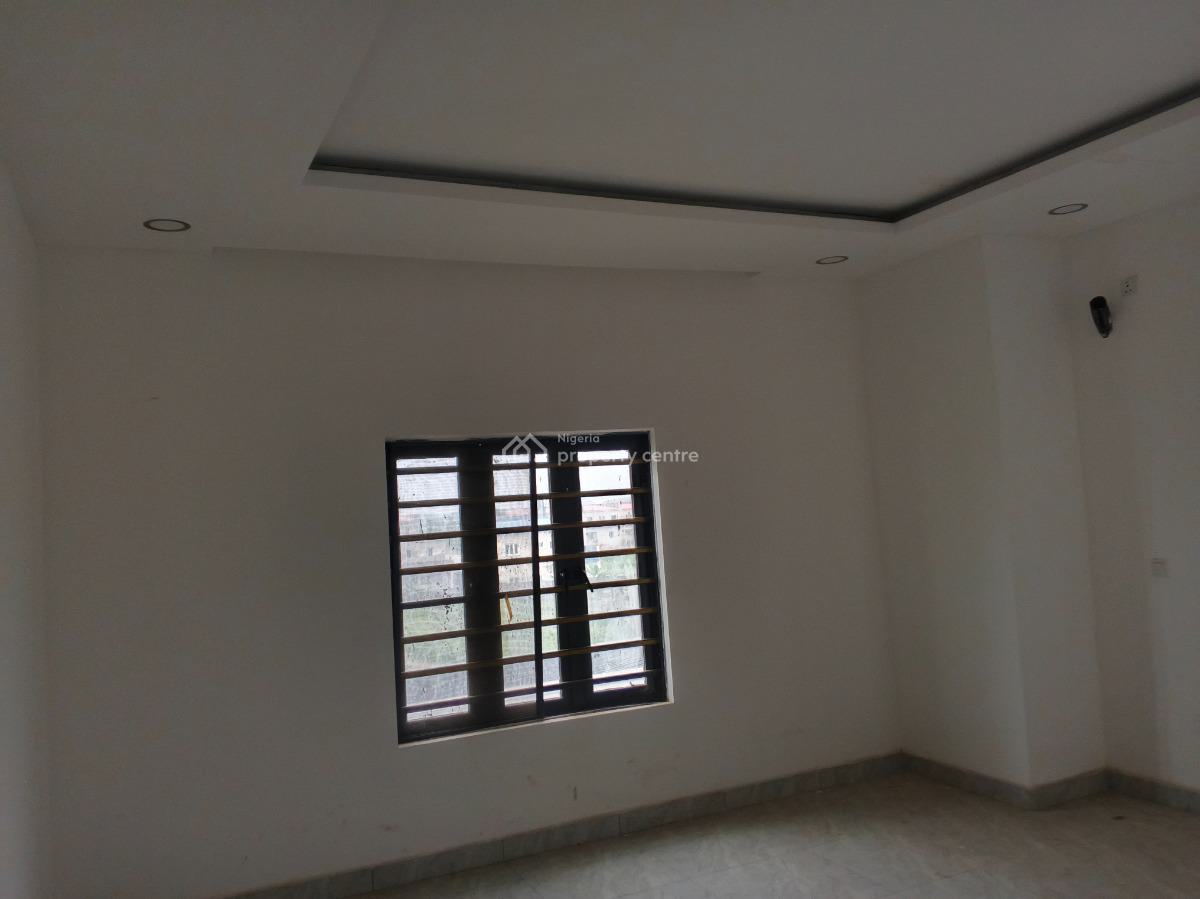 Luxury 3 Bedrooms, Lugbe District, Abuja, Terraced Duplex for Sale