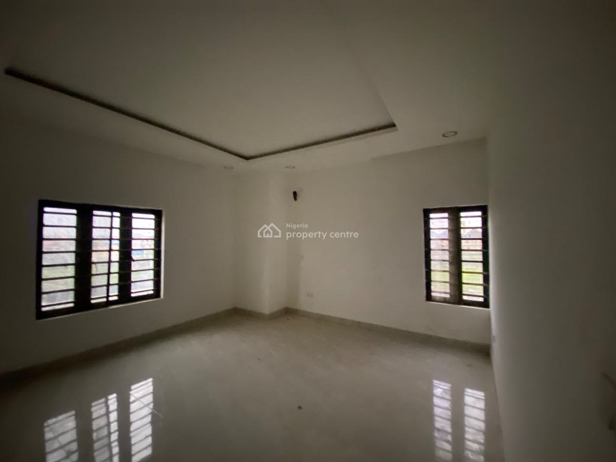 Luxury 3 Bedrooms, Lugbe District, Abuja, Terraced Duplex for Sale