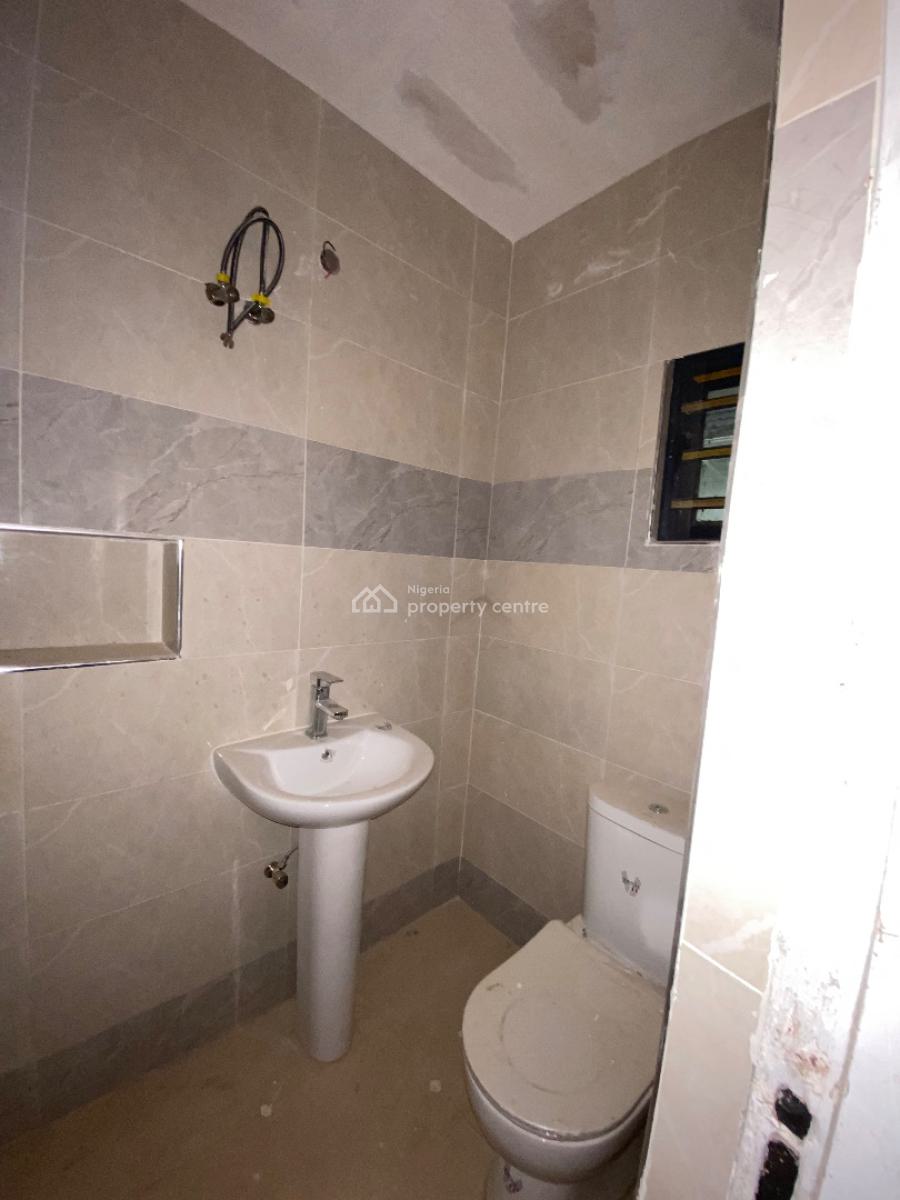Luxury 3 Bedrooms, Lugbe District, Abuja, Terraced Duplex for Sale