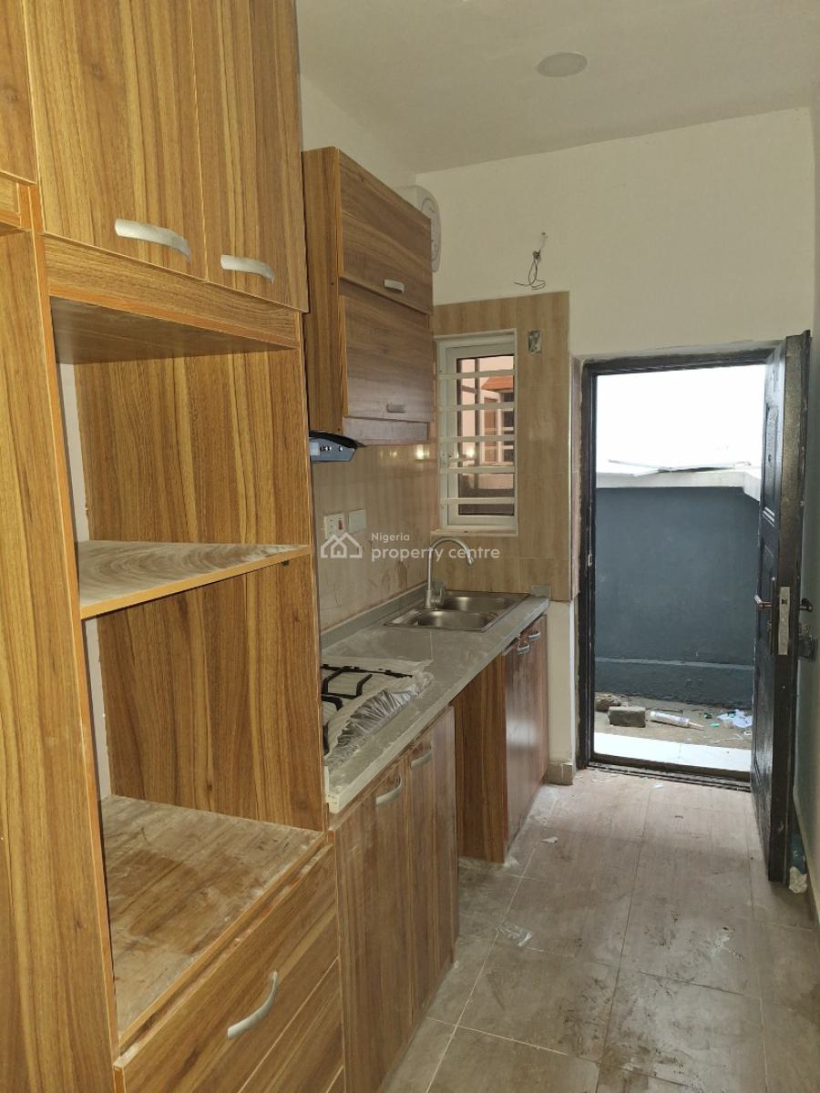 a Wonderfully Finished 3 Bedroom All Rooms Ensuite Middle Piece Terrace, Ikota Villa Gra Extension, Ikota, Lekki, Lagos, Terraced Duplex for Rent