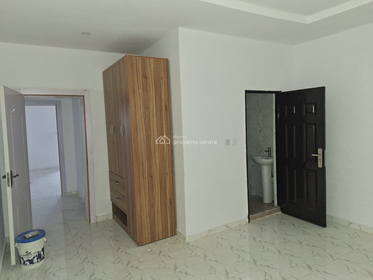 a Wonderfully Finished 3 Bedroom All Rooms Ensuite Middle Piece Terrace, Ikota Villa Gra Extension, Ikota, Lekki, Lagos, Terraced Duplex for Rent
