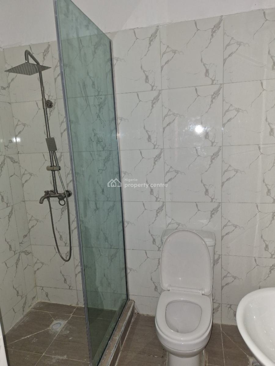 a Wonderfully Finished 3 Bedroom All Rooms Ensuite Middle Piece Terrace, Ikota Villa Gra Extension, Ikota, Lekki, Lagos, Terraced Duplex for Rent