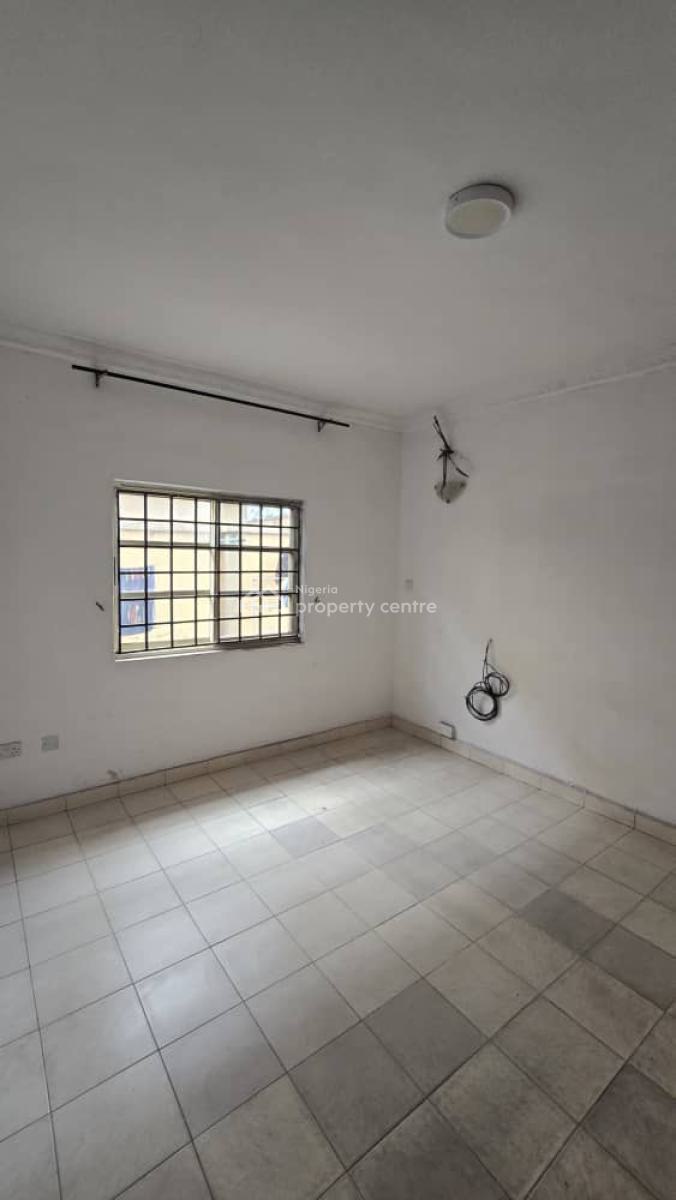 Decent Nearly Used 3 Bedroom Flat, Omole Phase 2, Ikeja, Lagos, House for Rent