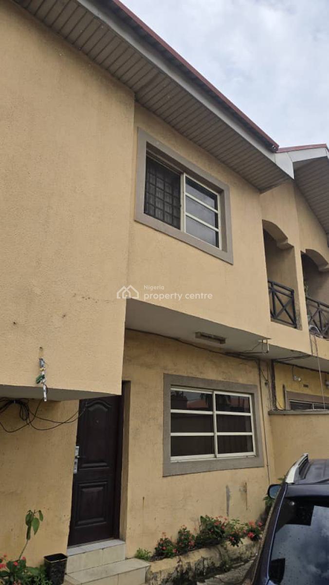 Decent Nearly Used 3 Bedroom Flat, Omole Phase 2, Ikeja, Lagos, House for Rent