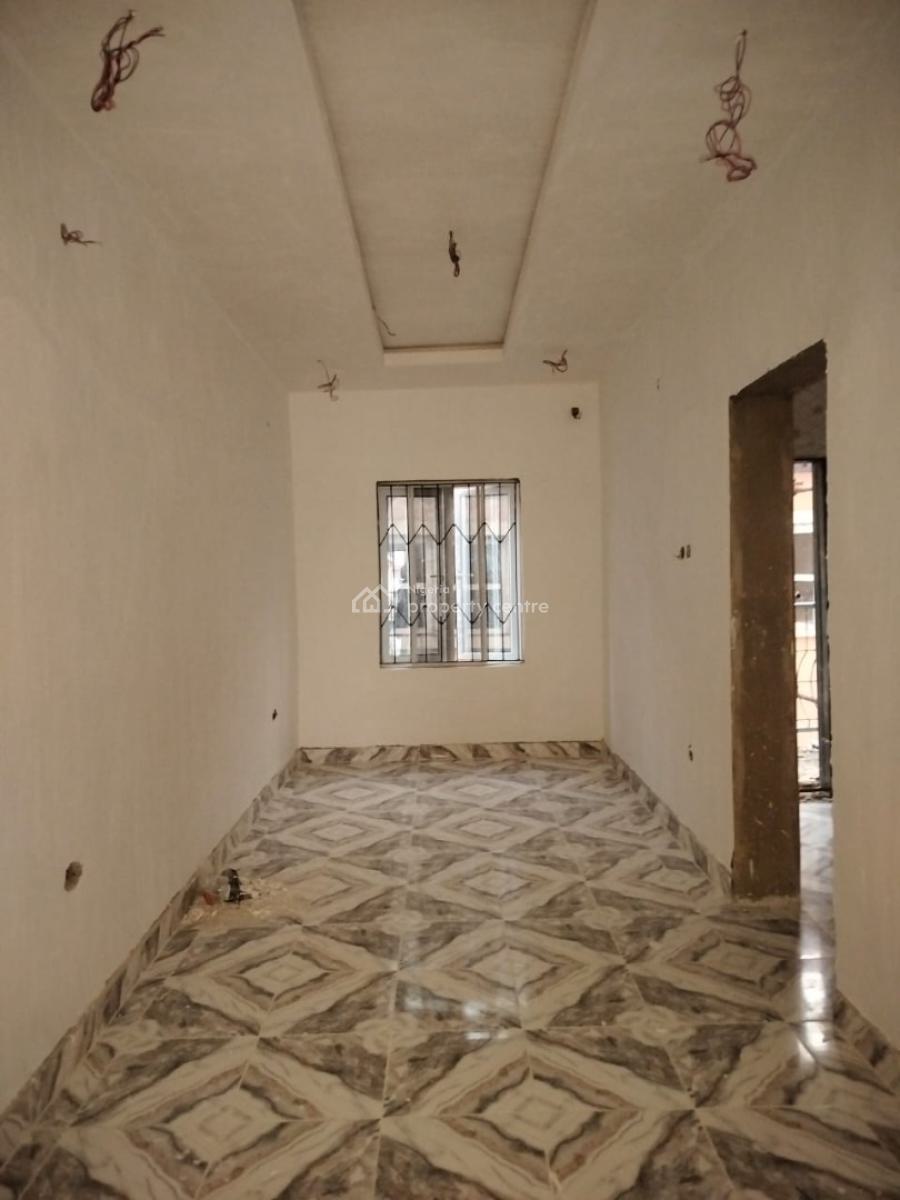 Spacious 2 Bedroom Flat, Maryland, Lagos, Flat / Apartment for Rent