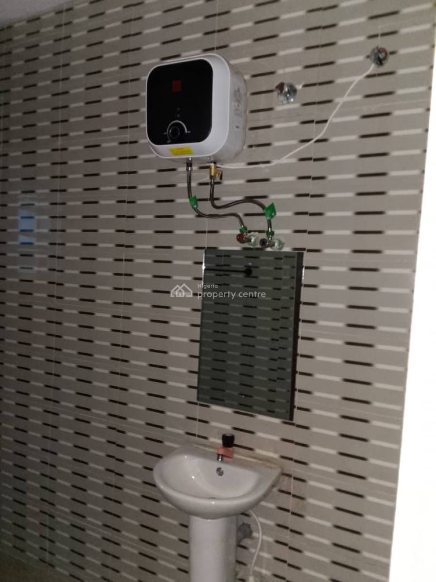 2 Bedroom Flat All Rooms En-suite, Omole Phase 2, Ikeja, Lagos, Flat / Apartment for Rent