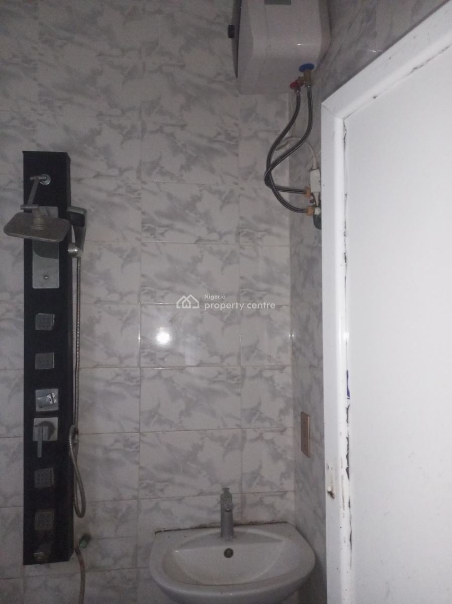 2bed Room Flat Apartment, 2 Wole Akin Street Peace Land Estate Ogombo Ajah, Ogombo, Ajah, Lagos, Flat / Apartment for Rent