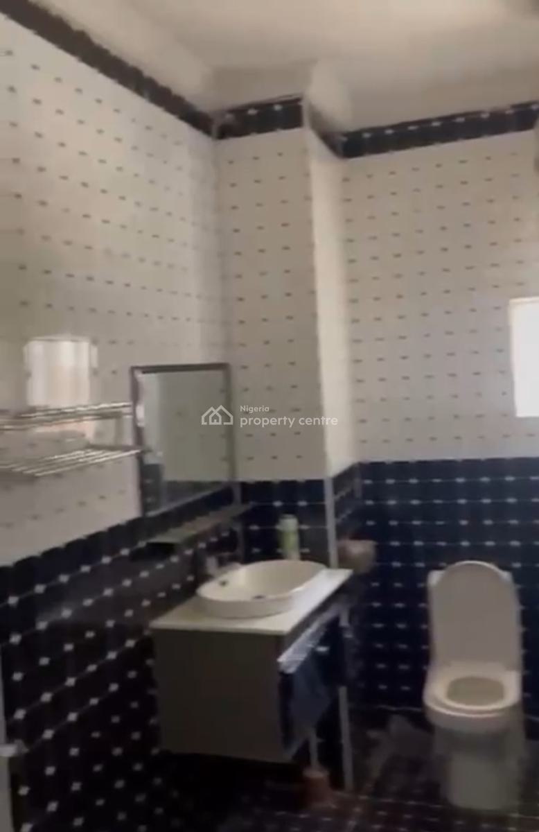 Just Out, Clean 3 Bedroom Flat, Ground Floor, Tarred Road, Tarred Road, Mabushi, Abuja, Flat / Apartment for Rent