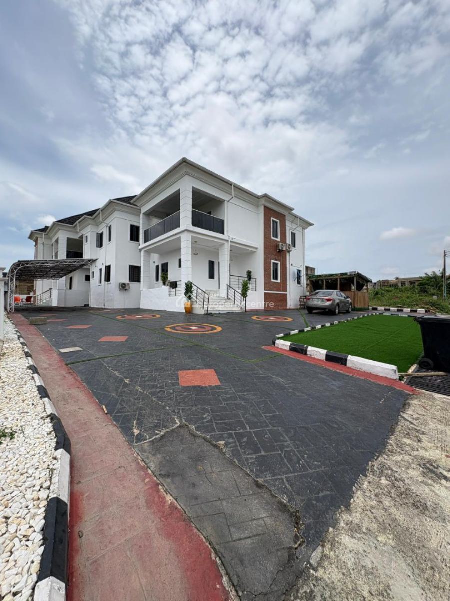 5 Bedroom Duplex Fully Furnished with a Room Bq, Engnr Lere Adigun Gra, Ibadan, Oyo, Semi-detached Duplex for Rent