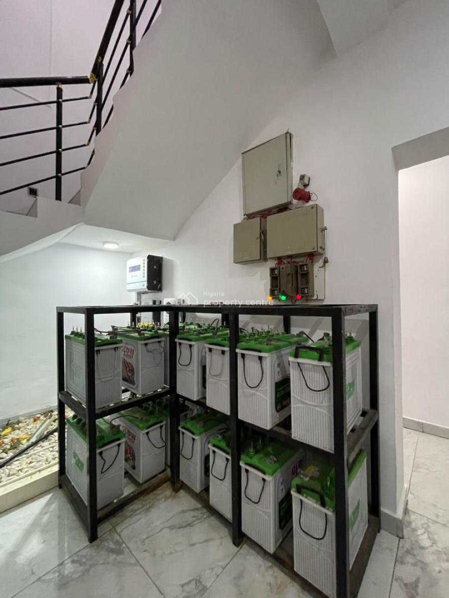 5 Bedroom Duplex Fully Furnished with a Room Bq, Engnr Lere Adigun Gra, Ibadan, Oyo, Semi-detached Duplex for Rent