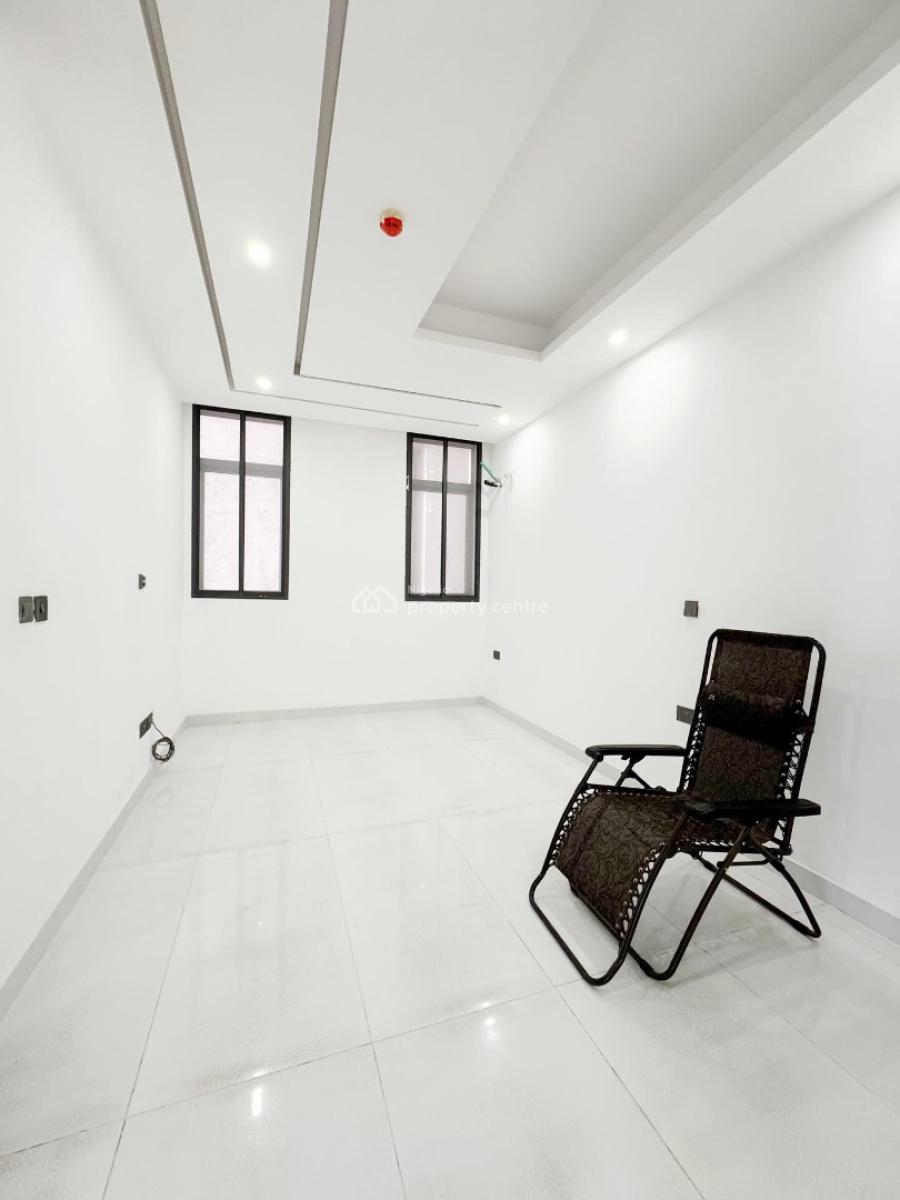Lovely 2 Bedroom Apartment with Bq, Lekki Phase 1, Lekki, Lagos, Block of Flats for Sale
