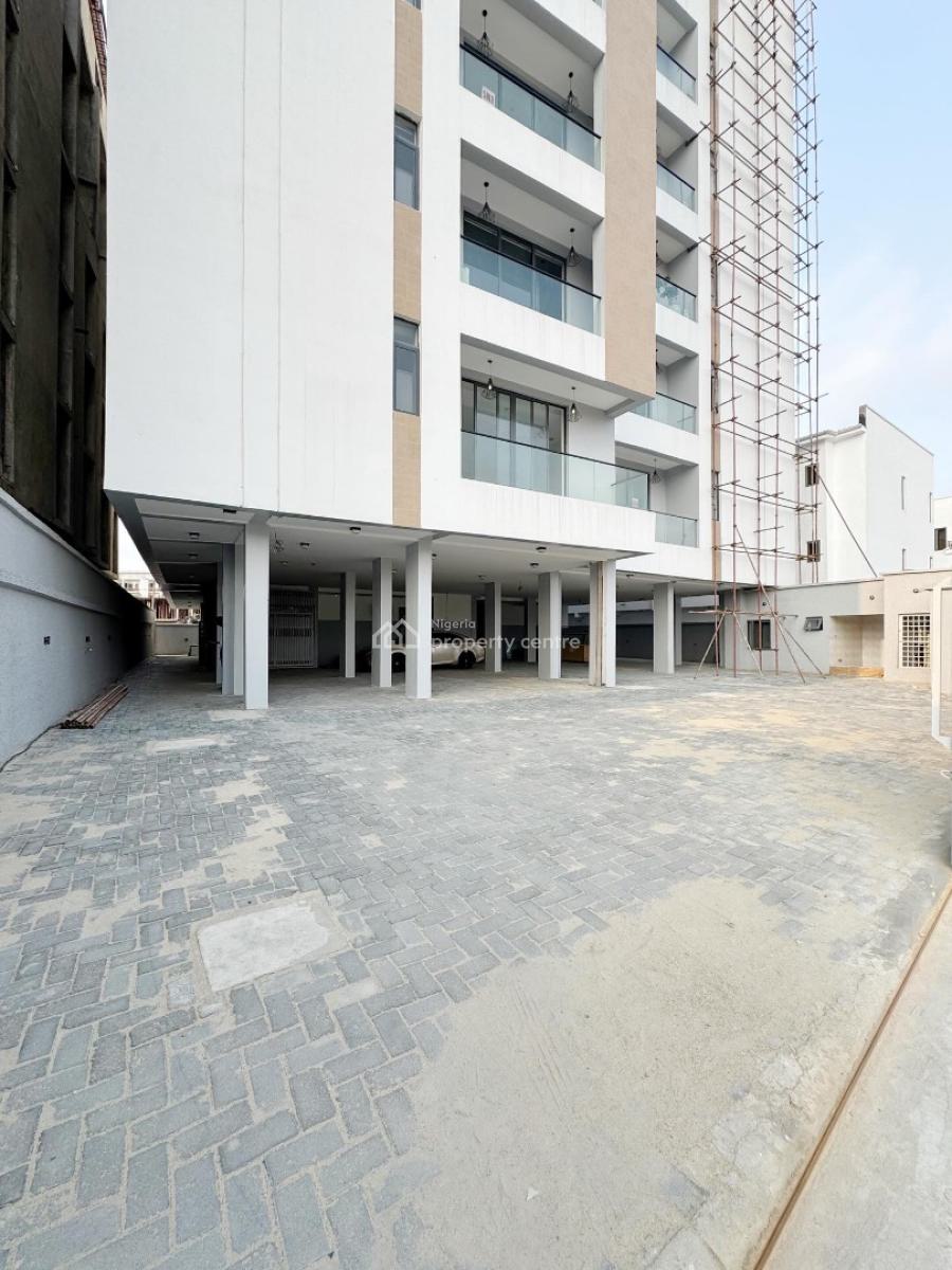 Lovely 2 Bedroom Apartment with Bq, Lekki Phase 1, Lekki, Lagos, Block of Flats for Sale