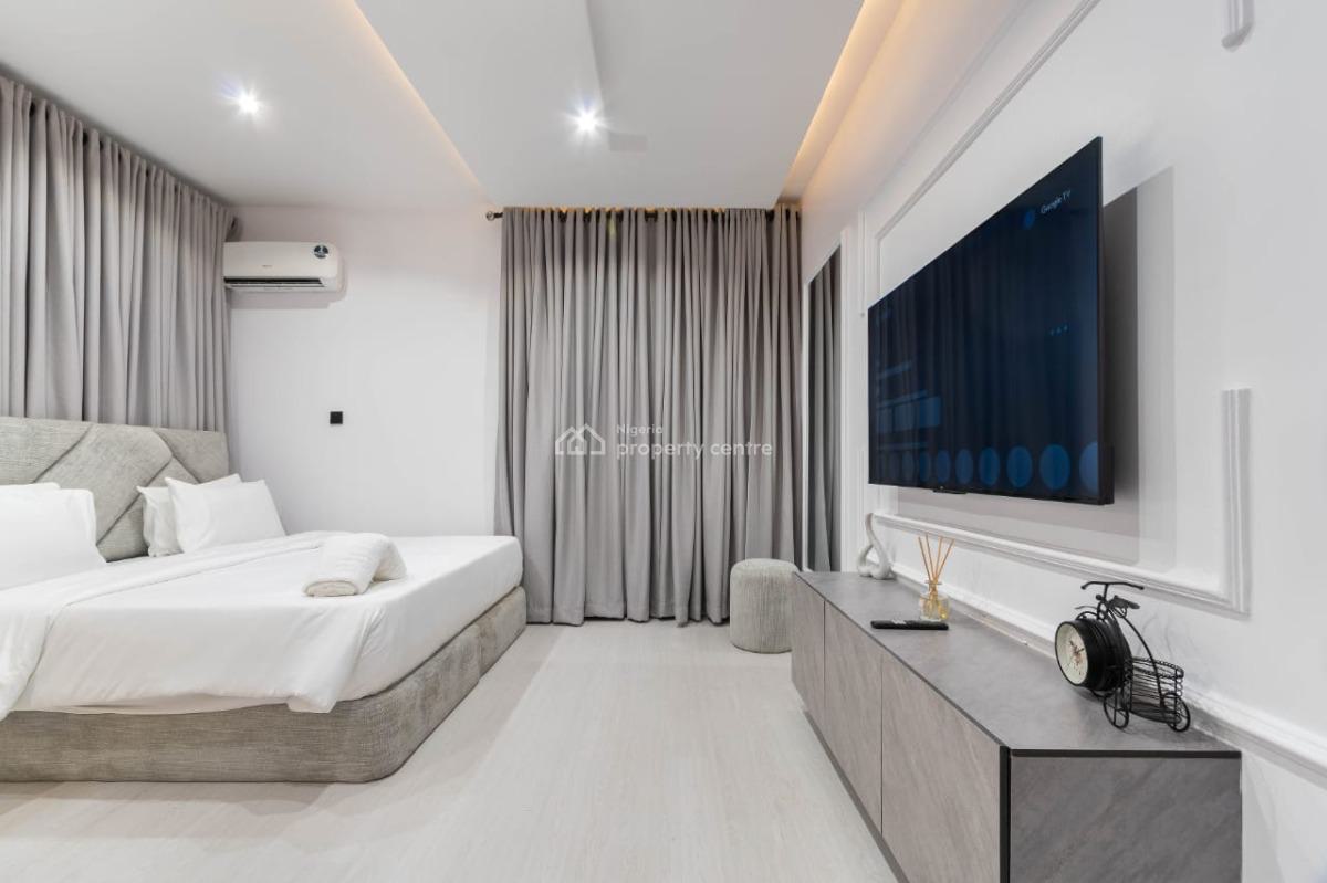 Luxury Studio Apartment with Swimming Pool and Gym, Lekki Phase 1, Lekki, Lagos, Flat / Apartment Short Let