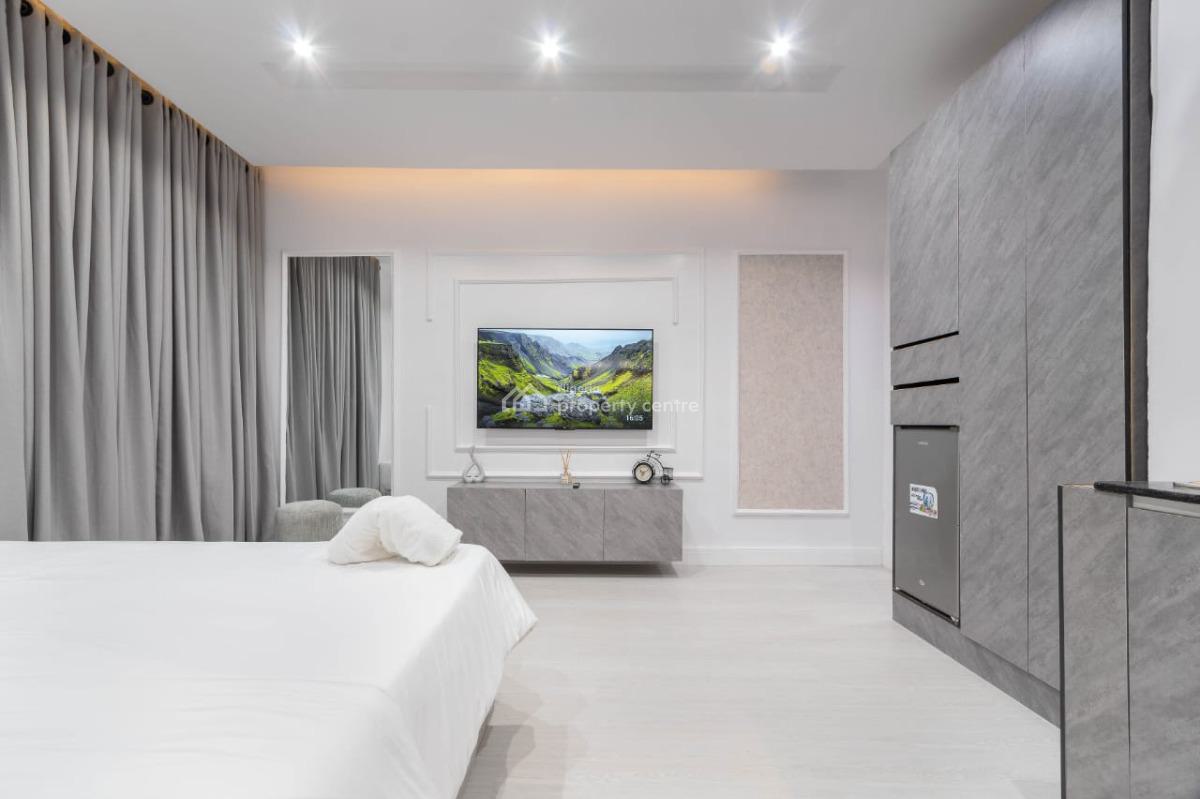 Luxury Studio Apartment with Swimming Pool and Gym, Lekki Phase 1, Lekki, Lagos, Flat / Apartment Short Let