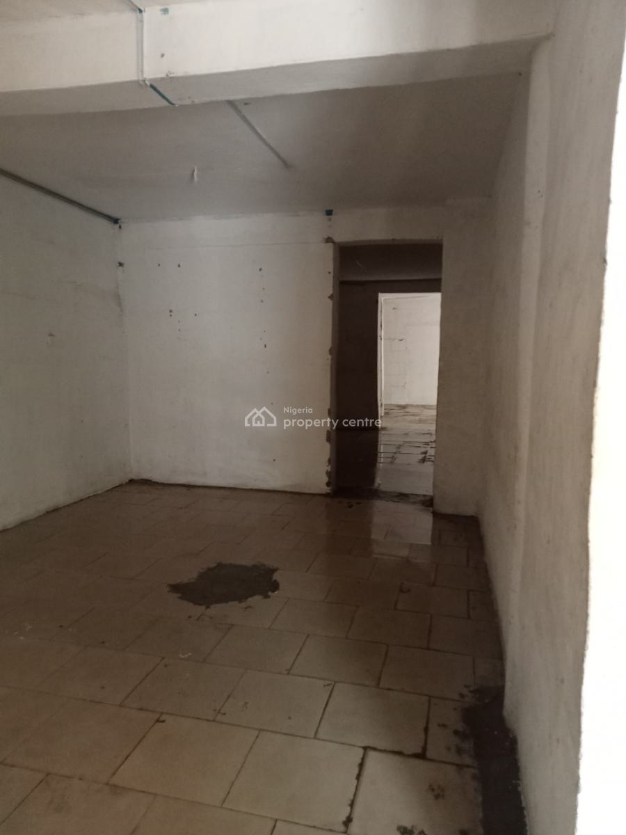 250sqmt Warehouse Space, Off College Road, Ogba, Ikeja, Lagos, Warehouse for Rent