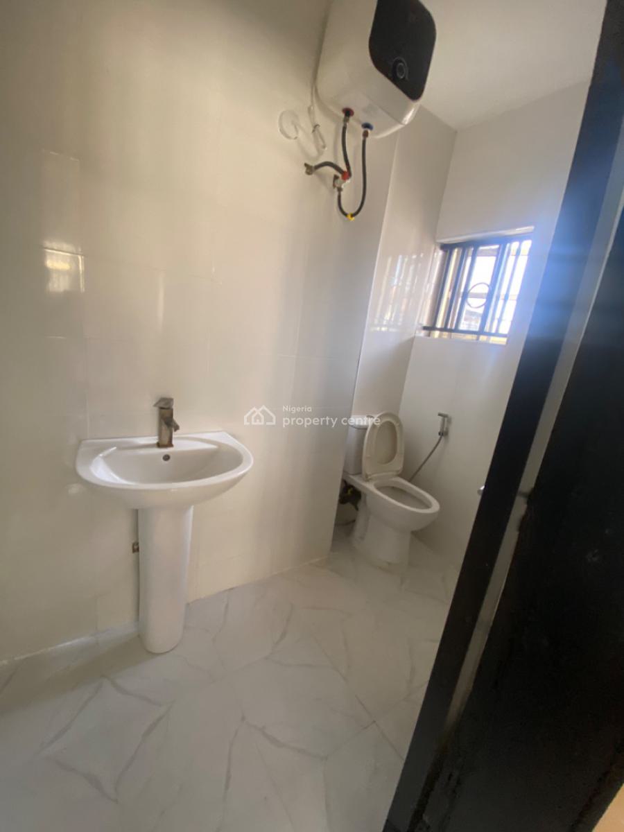 3 Bedroom Flat No Bq, Off Admiralty Way, Lekki Phase 1, Lekki, Lagos, Flat / Apartment for Rent