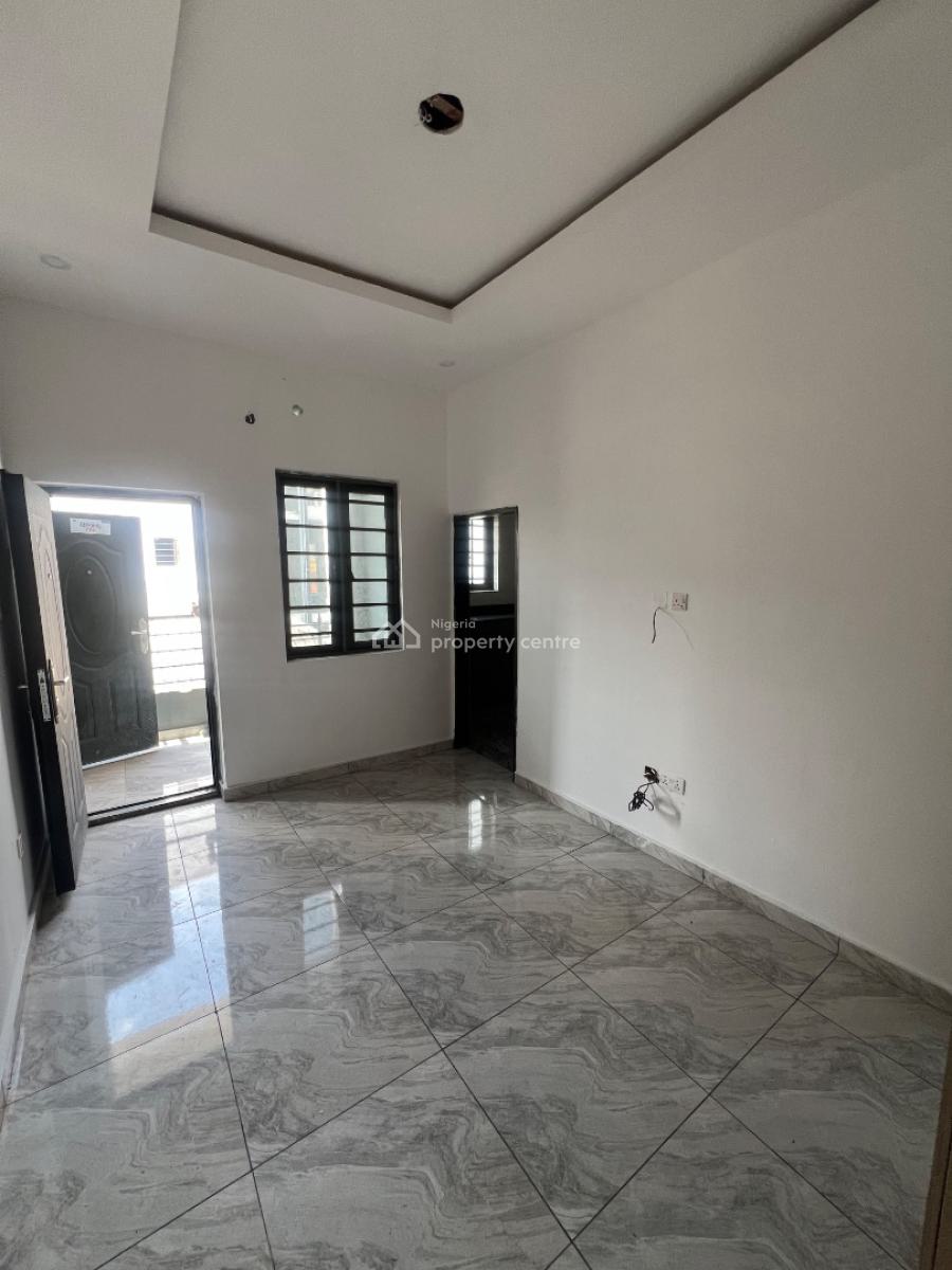 Clean Studio Apartment in an Accessible and Flood-free Area., Platinum Way, Ilasan, Osapa, Lekki, Lagos, Self Contain (single Rooms) for Rent
