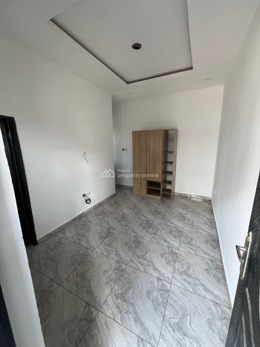 Clean Studio Apartment in an Accessible and Flood-free Area., Platinum Way, Ilasan, Osapa, Lekki, Lagos, Self Contain (single Rooms) for Rent