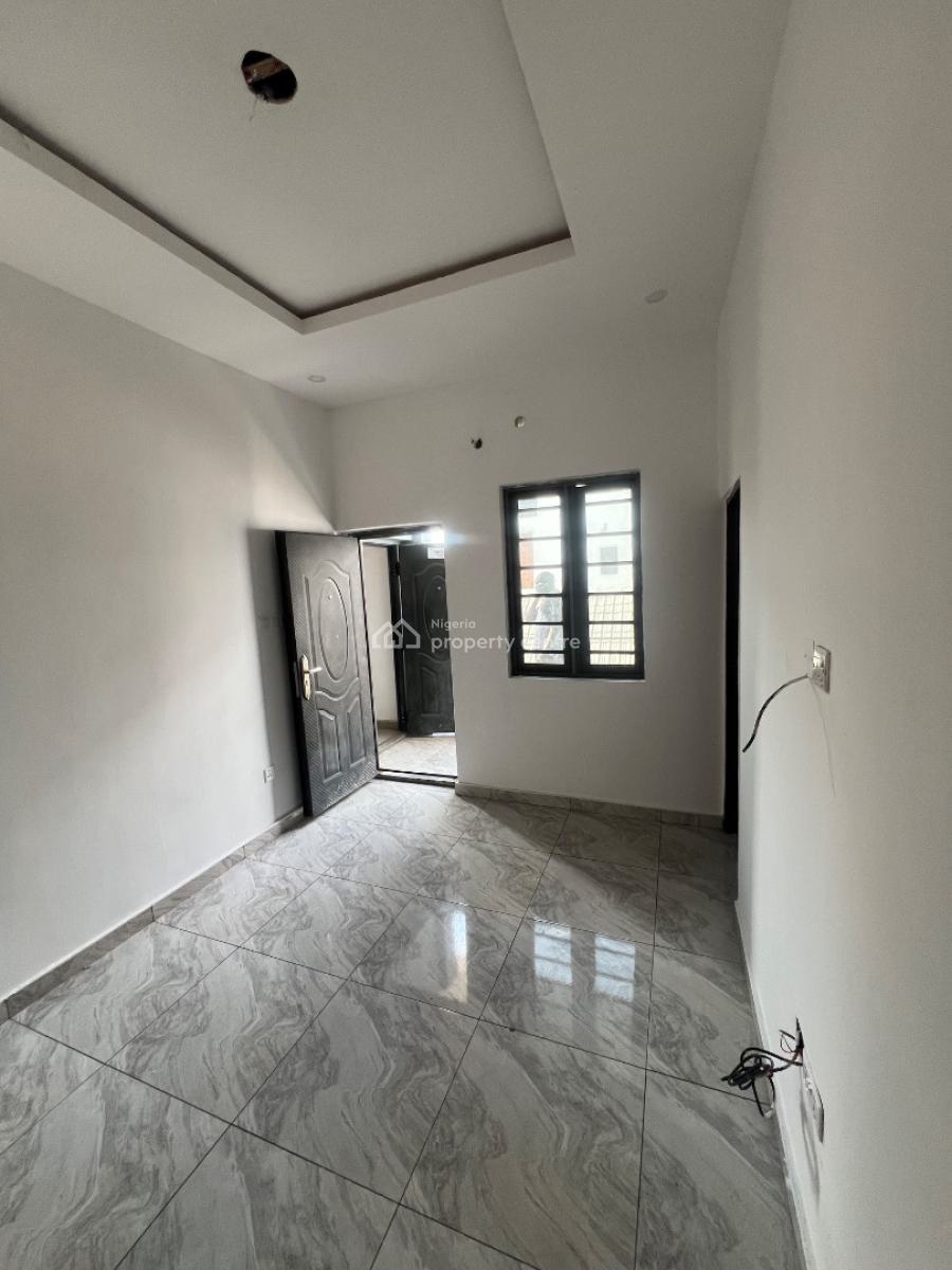 Clean Studio Apartment in an Accessible and Flood-free Area., Platinum Way, Ilasan, Osapa, Lekki, Lagos, Self Contain (single Rooms) for Rent