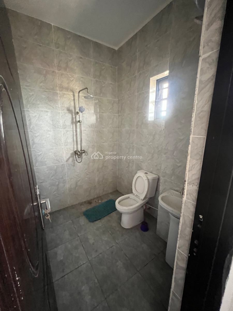 Clean Studio Apartment in an Accessible and Flood-free Area., Platinum Way, Ilasan, Osapa, Lekki, Lagos, Self Contain (single Rooms) for Rent