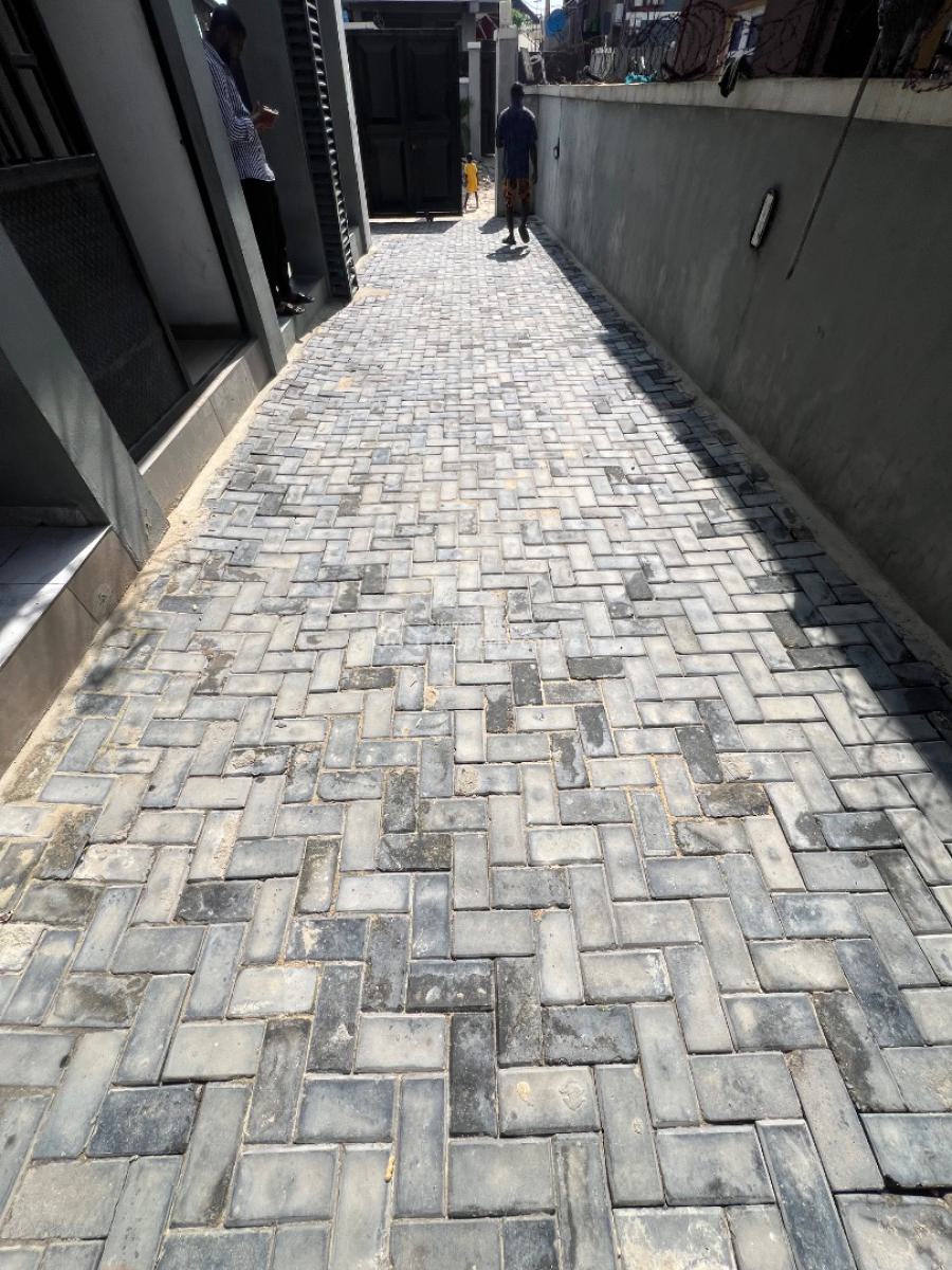 Clean Studio Apartment in an Accessible and Flood-free Area., Platinum Way, Ilasan, Osapa, Lekki, Lagos, Self Contain (single Rooms) for Rent