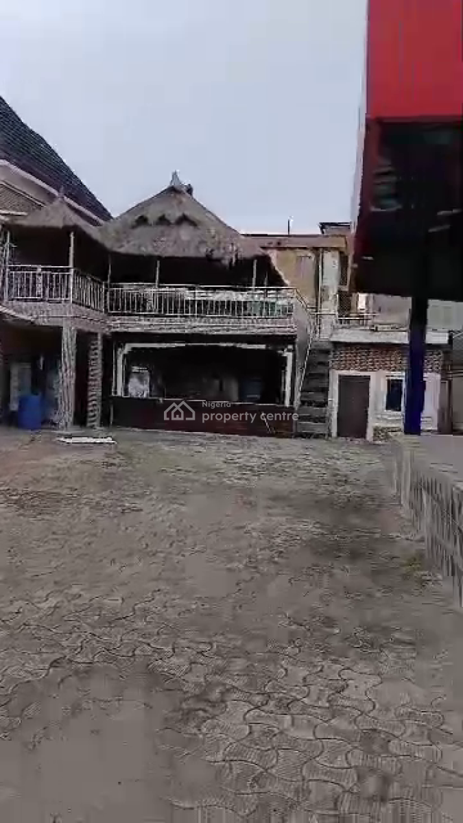 Resturant and Bar, Alimosho Bustop, Alimosho, Lagos, Restaurant / Bar for Sale