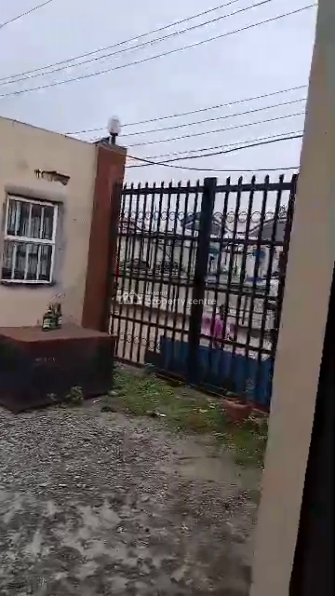 Resturant and Bar, Alimosho Bustop, Alimosho, Lagos, Restaurant / Bar for Sale