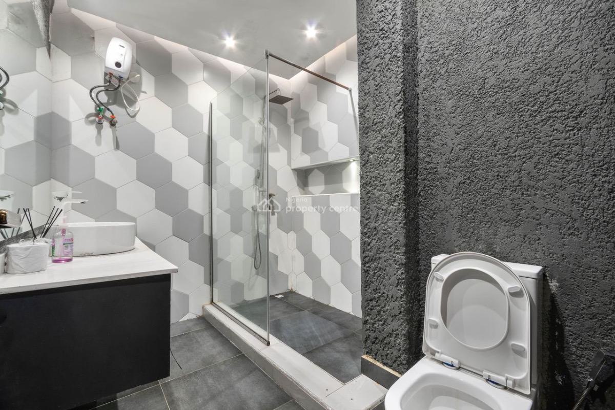 Luxury Two Bedroom with Waterfront, Snooker Board and Ps5, Lekki Phase 1, Lekki, Lagos, Flat / Apartment Short Let