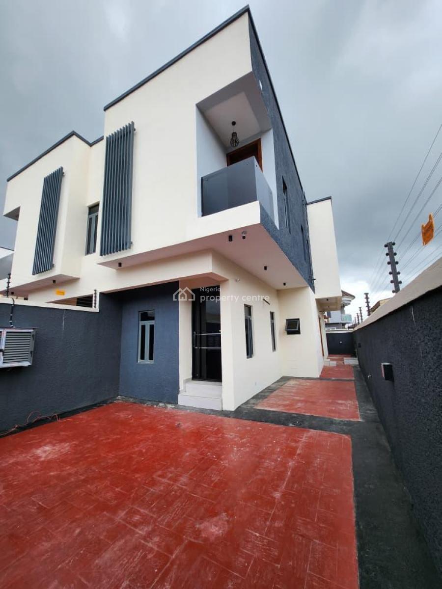Fantastic   4 Bedroom Semi Detached  House with 1 Bq, Gra Phase 1, Magodo, Lagos, Semi-detached Duplex for Sale
