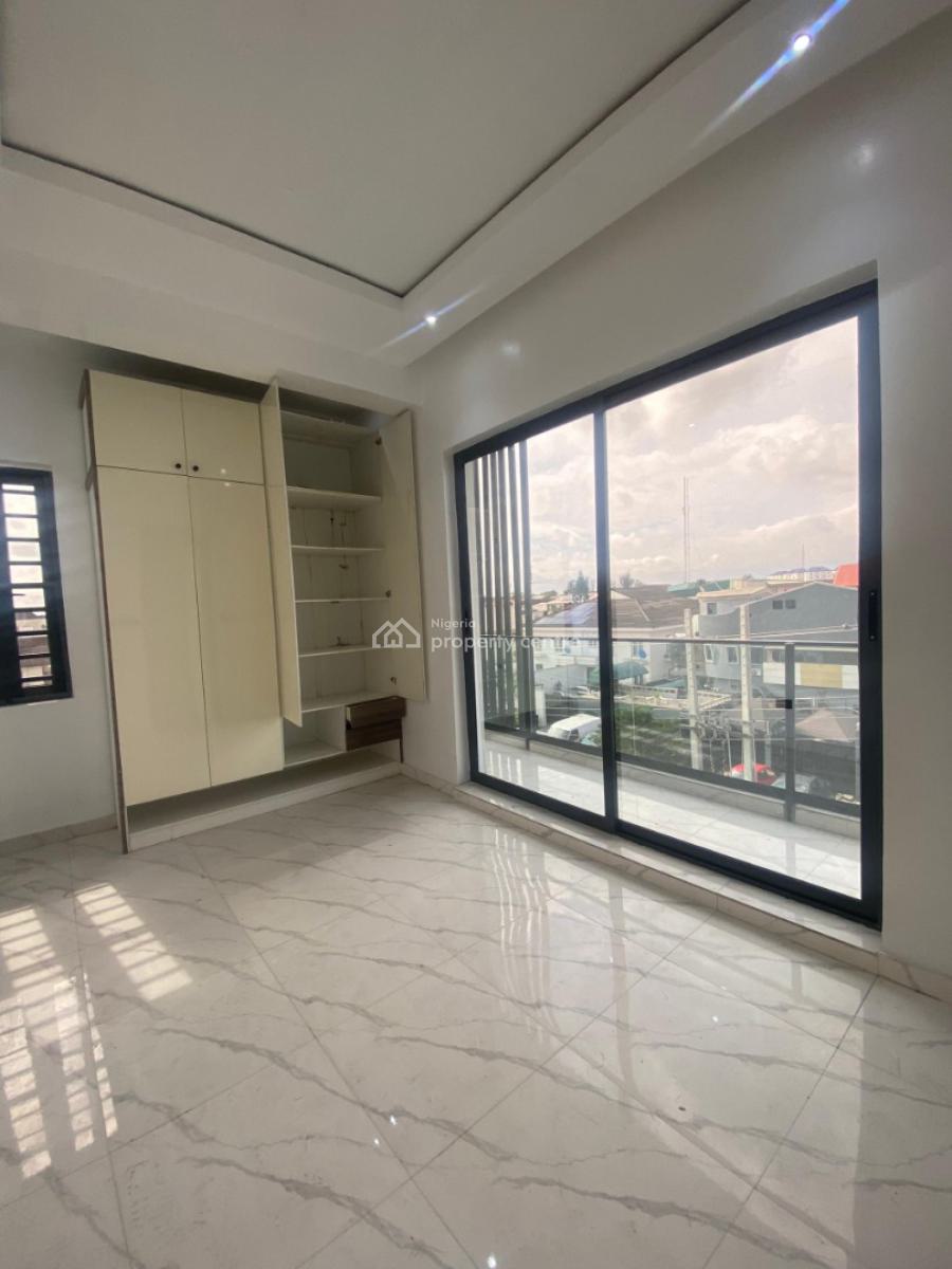 Luxury Apartment with Pool, Balcony & More, Lekki Phase 1, Lekki, Lagos, Flat / Apartment for Rent