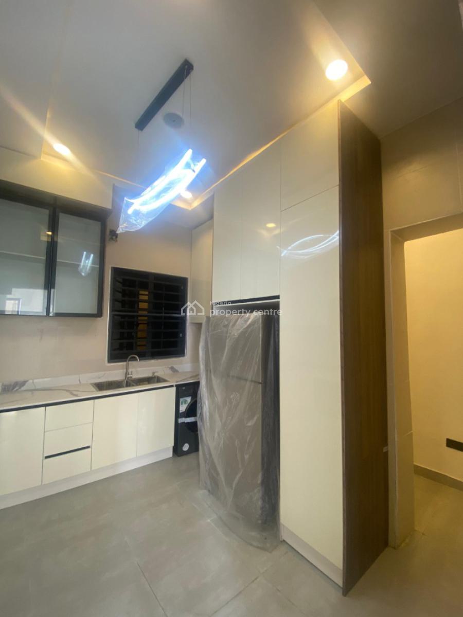 Luxury Apartment with Pool, Balcony & More, Lekki Phase 1, Lekki, Lagos, Flat / Apartment for Rent