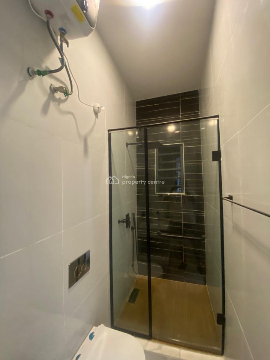 Luxury Apartment with Pool, Balcony & More, Lekki Phase 1, Lekki, Lagos, Flat / Apartment for Rent