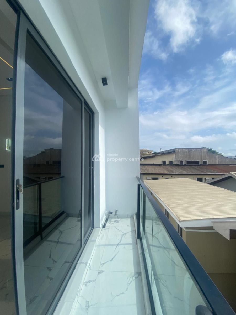 Luxury Apartment with Pool, Balcony & More, Lekki Phase 1, Lekki, Lagos, Flat / Apartment for Rent