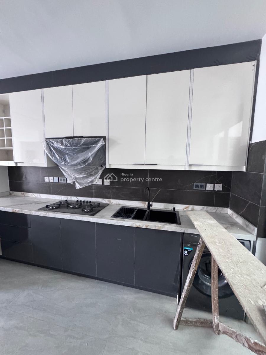 Luxury and Spacious 3 Bedroom Apartment, Less Than 5 Minutes Drive From Nike Art Gallery, Ikate Elegushi, Lekki, Lagos, Flat / Apartment for Sale