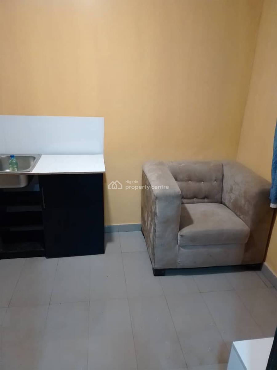 Furnished Bq with Specious Standard Kitchen, Behind Ap Filling Station, Ikate, Lekki, Lagos, Flat / Apartment for Rent