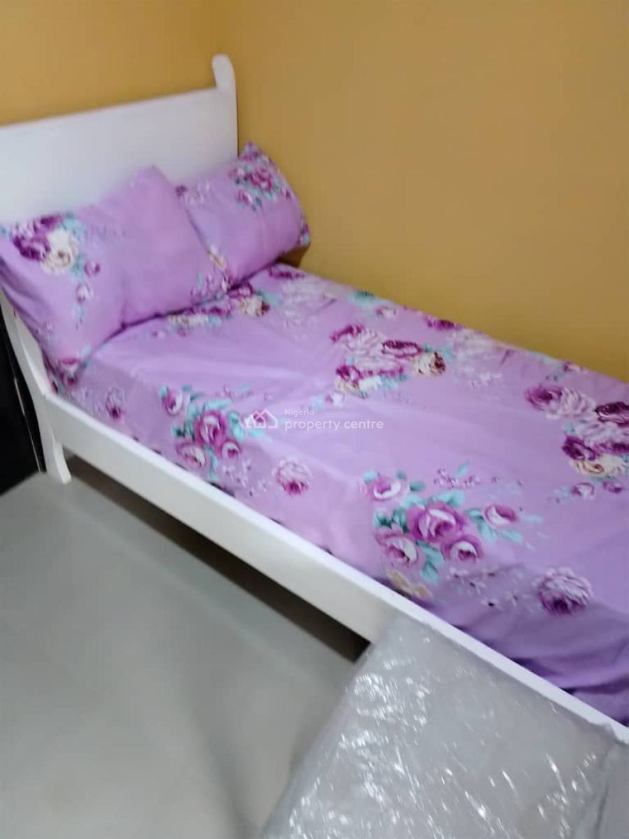 Furnished Bq with Specious Standard Kitchen, Behind Ap Filling Station, Ikate, Lekki, Lagos, Flat / Apartment for Rent