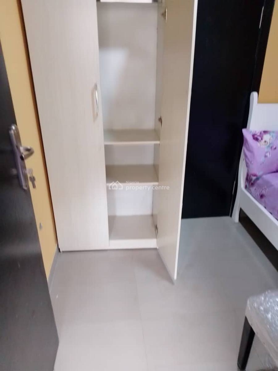 Furnished Bq with Specious Standard Kitchen, Behind Ap Filling Station, Ikate, Lekki, Lagos, Flat / Apartment for Rent