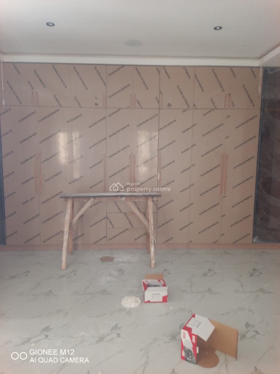 5bed Room Semi Detached Duplex in Gra, Ikeja Gra, Ikeja, Lagos, Semi-detached Duplex for Sale