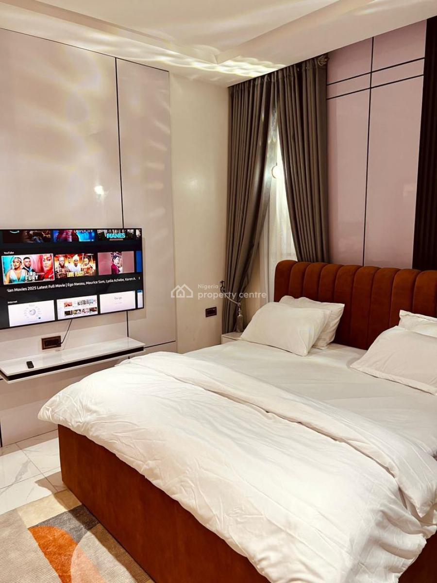 Luxury 3-bedroom Apartment, Freedom Way, Lekki Phase 1, Lekki, Lagos, Flat / Apartment Short Let