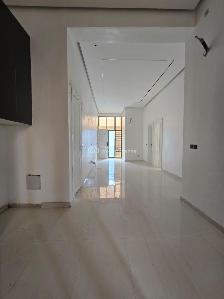 Exquisitely Finished  3 Bedroom Apartments, Lekki Phase 1, Lekki, Lagos, Block of Flats for Sale