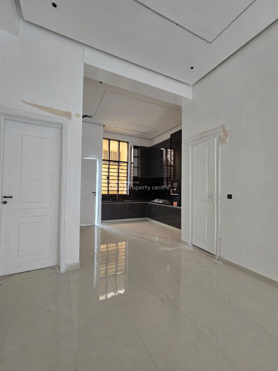 Exquisitely Finished  3 Bedroom Apartments, Lekki Phase 1, Lekki, Lagos, Block of Flats for Sale