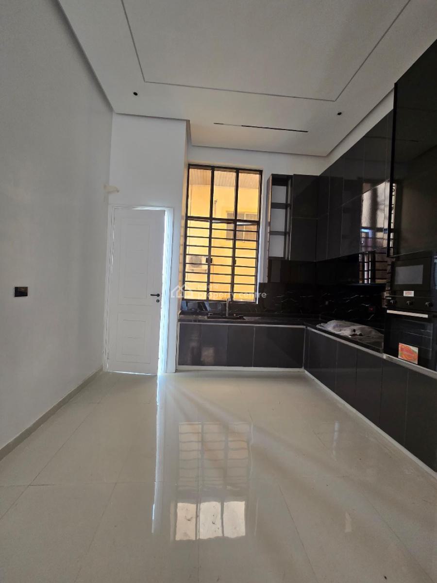 Exquisitely Finished  3 Bedroom Apartments, Lekki Phase 1, Lekki, Lagos, Block of Flats for Sale