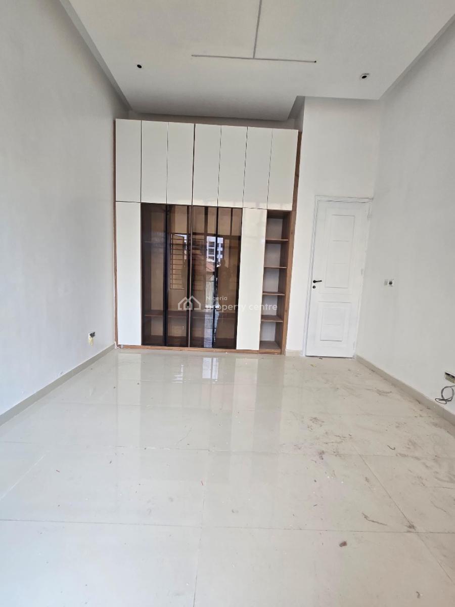 Exquisitely Finished  3 Bedroom Apartments, Lekki Phase 1, Lekki, Lagos, Block of Flats for Sale