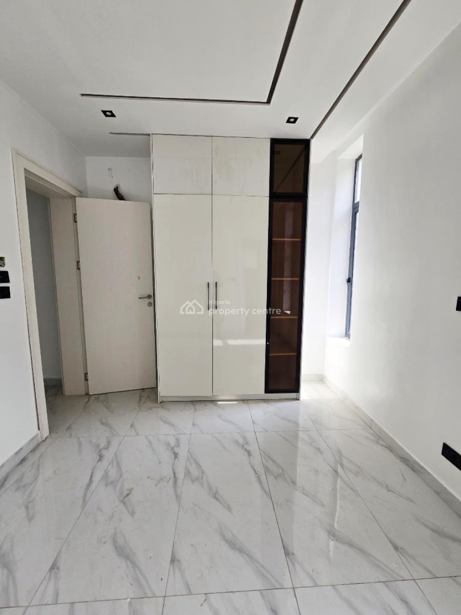 Charming  2 Bedroom Apartment with Pool, Gym & Elevator., Lekki Phase 1, Lekki, Lagos, Block of Flats for Sale