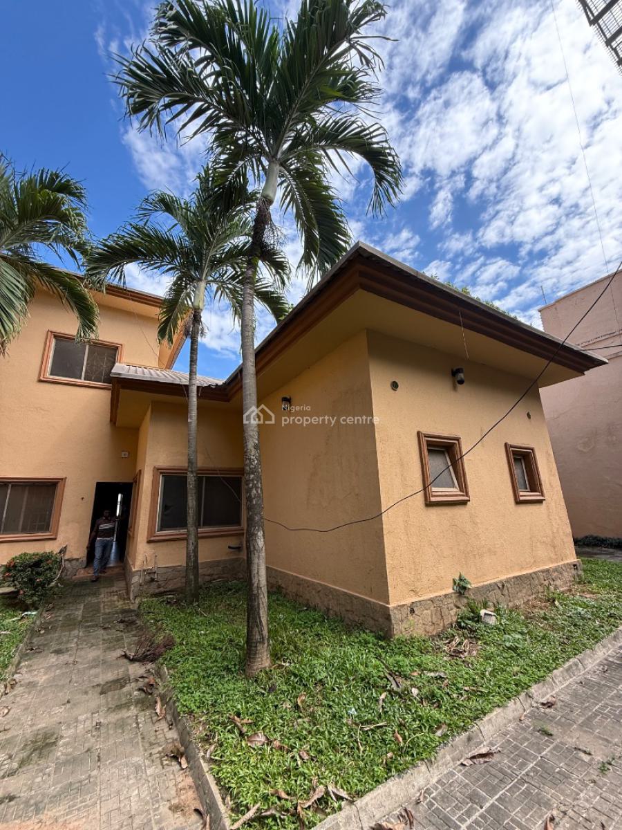 Luxurious 7 Bedroom Mansion with 3 Bedroom Guest Chalet, Maitama District, Abuja, Detached Duplex for Rent