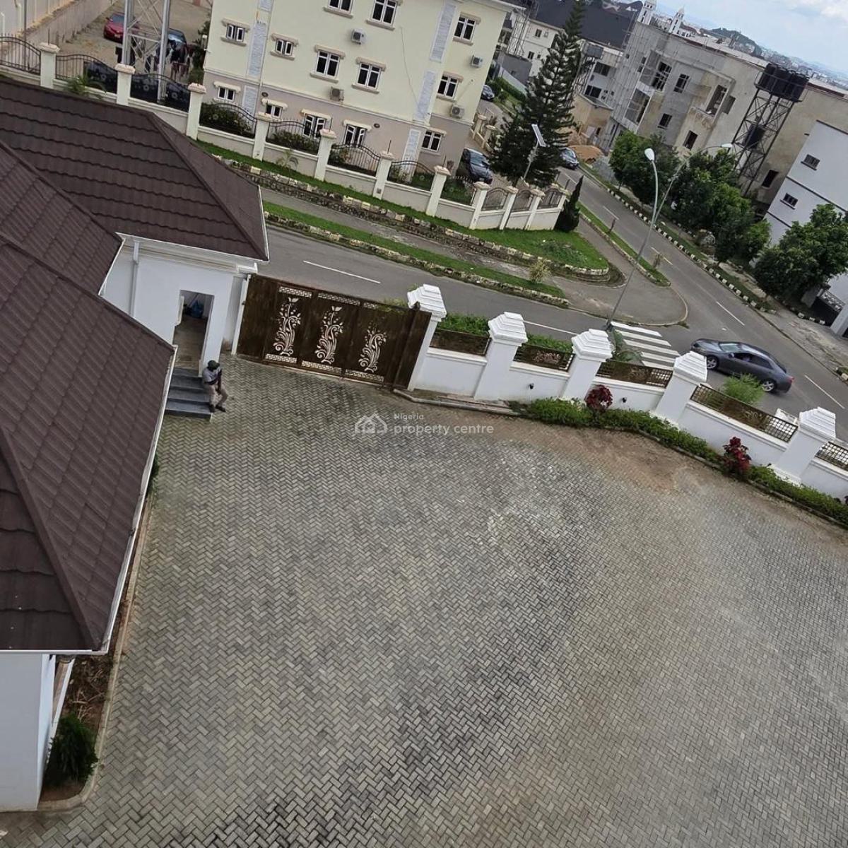 7 Bedrooms Duplex+2 Rooms Bq+guest Chalet +pool & Elevator, Guzape District, Abuja, Detached Duplex for Sale