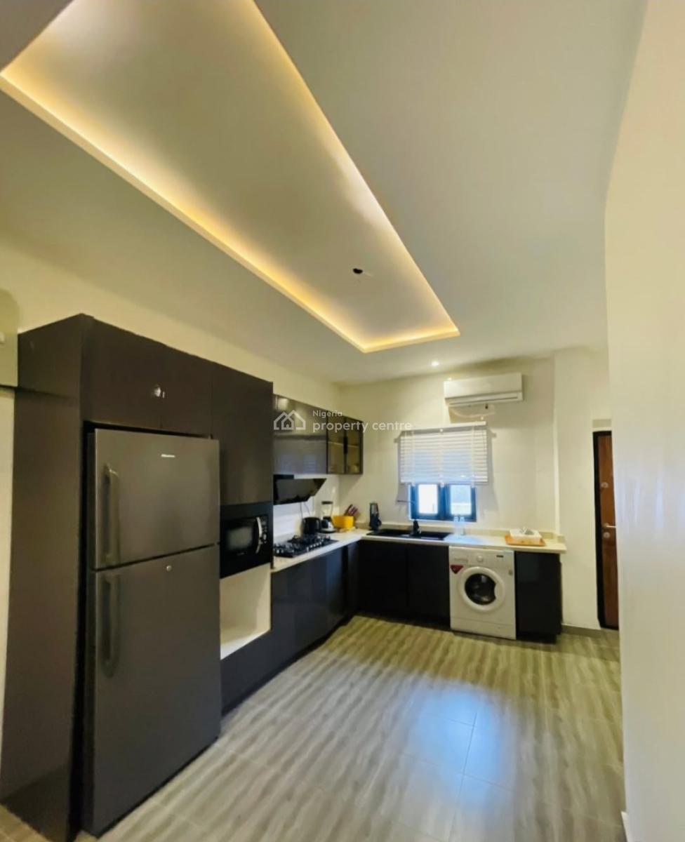 Furnished and Serviced 24/7 Power Supply 2 Bedroom En-suite Flat with, Lekki Phase 1, Lekki, Lagos, Flat / Apartment for Rent