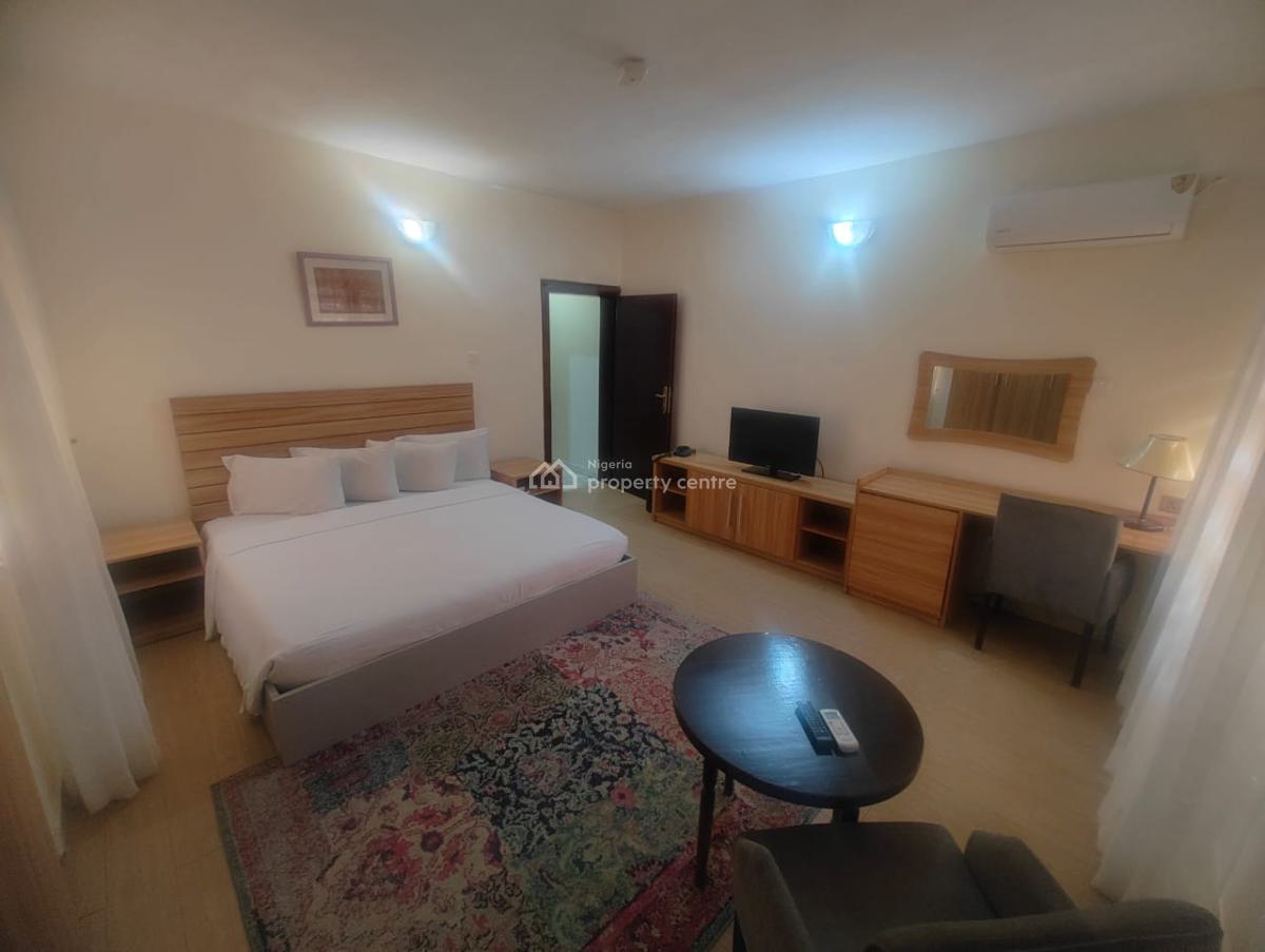 a Good Spacious Serviced & Furnished 2 Bedroom Flat, Wuse 2, Abuja, Flat / Apartment Short Let